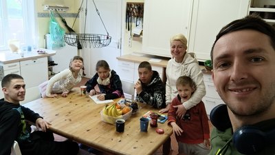 Трьох дітей з інтернатного закладу прийняла в родину сім'я з Миколаєва