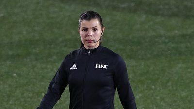 "Для нас це вдруге. Після 2014-го я не бачила батьків аж до їхньої смерті". Арбітриня Стрілецька – про досвід війни