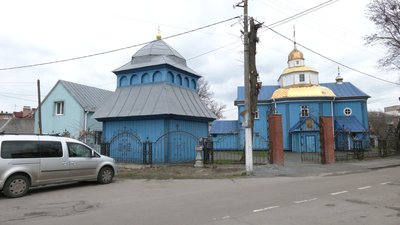 Будівництво житлового будинку поблизу Свято-Успенської церкви у Рівному: що відомо і як реагують містяни Будівництво житлового будинку поблизу Свято-Успенської церкви у Рівному: що відомо і як реагують містяни