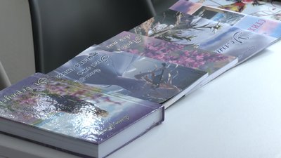 Запорізька поетеса-рекордсменка презентувала нове видання віршів
