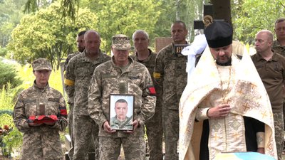 У Сумах попрощались з 27-річним українським захисником Євгенієм Башкиром