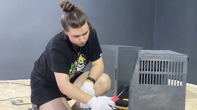 Програма "ВідНОВА:UA": молодь із різних регіонів України ремонтує молодіжний простір у селі Левків на Житомирщині Програма "ВідНОВА:UA": молодь із різних регіонів України ремонтує молодіжний простір у селі Левків на Житомирщині