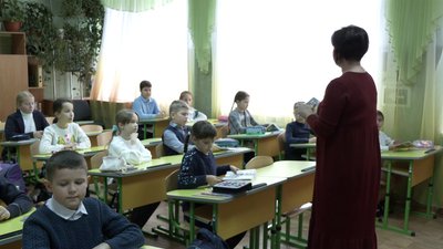 Херсонські школи, де вчителі вакциновані 100%, поновили навчання в усіх класах