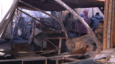"Жити тепер за що?" Підприємці про пожежу на Критому ринку Запоріжжя "Жити тепер за що?" Підприємці про пожежу на Критому ринку Запоріжжя