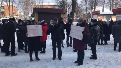 "Ні зміні статусу Вінницької ЦРЛ": у Вінниці повторно мітингували медики