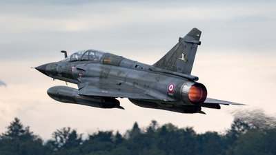 Багатоцільовий винищувач ВПС Франції Mirage 2000N