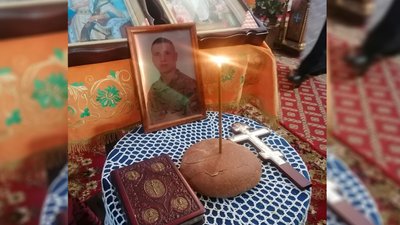 На Чернігівщині попрощалися з двома загиблими бійцями На Чернігівщині попрощалися з двома загиблими бійцями