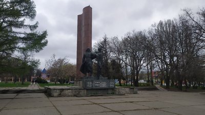 декомунізація