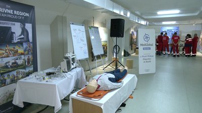 Американські волонтери проводять навчання для медпрацівників екстренки Рівненщини