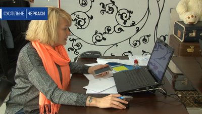Черкаські волонтери передають продуктові набори в села Черкаські волонтери передають продуктові набори в села
