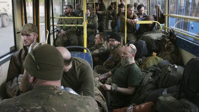 Евакуаційна місія з "Азовсталі" триває — Зеленський Евакуаційна місія з "Азовсталі" триває — Зеленський