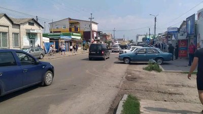 Розкуповують продукти та ліки, стоять в чергах за бензином: жителі Луганщини готуються до деокупації