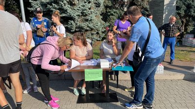 У пам’ять про загиблих: у Черкасах небайдужі "біжать за Героїв України" У пам’ять про загиблих: у Черкасах небайдужі "біжать за Героїв України"
