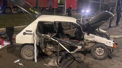 ДТП у Тернополі: водій загинув, дітей госпіталізували ДТП у Тернополі: водій загинув, дітей госпіталізували