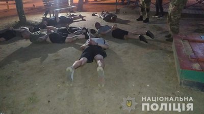 Вимагали неіснуючий борг: у Вінниці затримали злочинну групу Вимагали неіснуючий борг: у Вінниці затримали злочинну групу