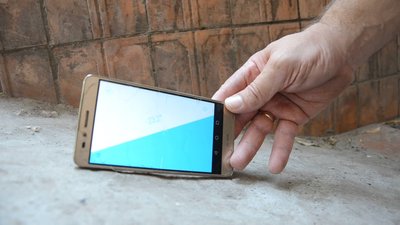 Тернополяни з інвалідністю не можуть потрапити до приміщення для отримують допомоги Тернополяни з інвалідністю не можуть потрапити до приміщення для отримують допомоги