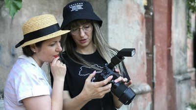 «Ми лікуємо цим себе і інших»: харків’янка влаштовує фотосесії для полтавців