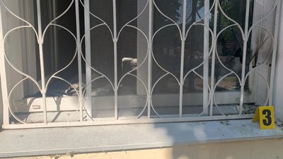 На Херсонщині вночі намагались спалити прокуратуру На Херсонщині вночі намагались спалити прокуратуру