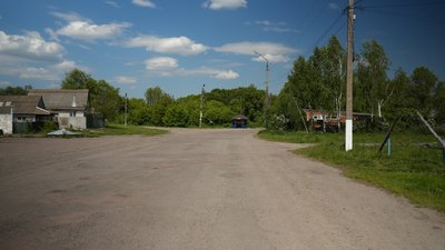Мешканці села на Білопільщині розказали, як російські військові будинки з городом обстрілювали Мешканці села на Білопільщині розказали, як російські військові будинки з городом обстрілювали