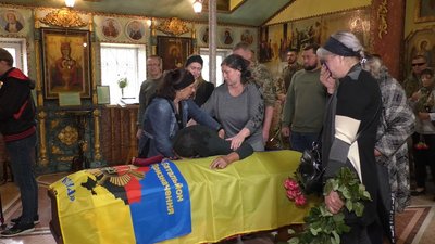 “Загинув, щоб ми жили”: у Сумах поховали воїна-героя Миколу Ковальова “Загинув, щоб ми жили”: у Сумах поховали воїна-героя Миколу Ковальова