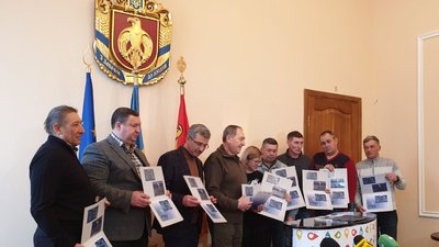 У Кропивницькому погасили марку "Воїни світла. Воїни добра". Область отримала три тисячі екземплярів У Кропивницькому погасили марку "Воїни світла. Воїни добра". Область отримала три тисячі екземплярів