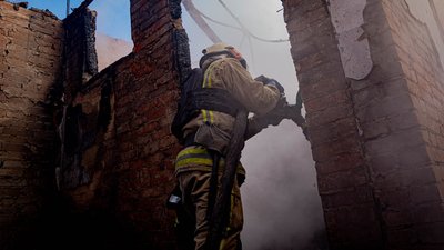 ДСНС ліквідували наслідки ударів по Охтирському районі на Сумщині ДСНС ліквідували наслідки ударів по Охтирському районі на Сумщині