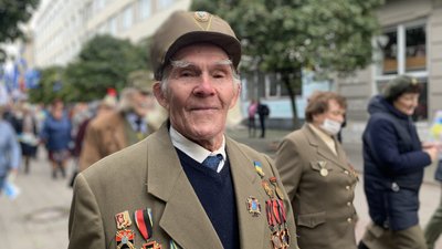 У Франківську ходою пам'яті вшанували загиблих захисників України У Франківську ходою пам'яті вшанували загиблих захисників України