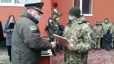 У Луцьку 13 прикордонників отримали нове житло У Луцьку 13 прикордонників отримали нове житло