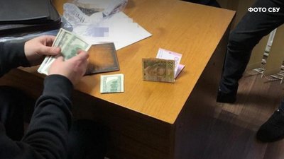 Суддівський хабар: СБУ на Рівненщині провела обшуки