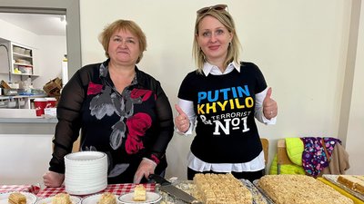 Випікаючи торти, запоріжанка в Канаді зібрала $3 000 на допомогу ЗСУ