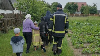 Малолітніх брата і сестру, яких розшукували на Рівненщині, знайшли