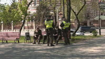 Поліція посилила чергування у скверах Харкова: хто вийшов 1 травня Поліція посилила чергування у скверах Харкова: хто вийшов 1 травня