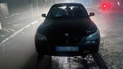 На Житомирщині поліція зупинила водія, який возив у багажнику гранату На Житомирщині поліція зупинила водія, який возив у багажнику гранату