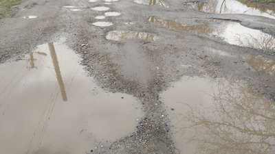 "Водії лишали машини і йшли пішки": коли завершать ремонт дороги на вулиці Сірої Дивізії у Луцьку "Водії лишали машини і йшли пішки": коли завершать ремонт дороги на вулиці Сірої Дивізії у Луцьку