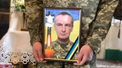На Закарпатті попрощалися із полеглим на війні Василем Фечком