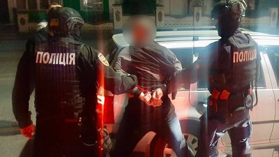 Обіцяли призовникам перетнути кордон: на Житомирщині підозрюють трьох організаторів схеми