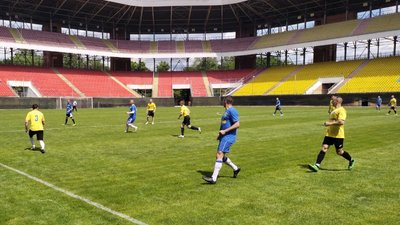 У Сумах відбувся товариський матч між футболістами та представниками силових структур У Сумах відбувся товариський матч між футболістами та представниками силових структур