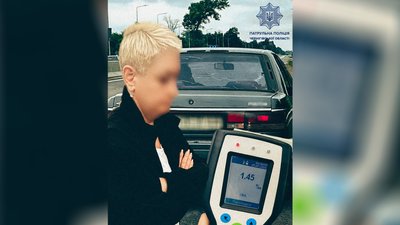 Нетверезу водійку на Чернігівщині відсторонили від керування авто