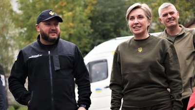 З віце-прем'єр-міністеркою Іриною Верещук під час її візиту на Хмельниччину. 9.10.2022 рік. З віце-прем'єр-міністеркою Іриною Верещук під час її візиту на Хмельниччину. 9.10.2022 рік.