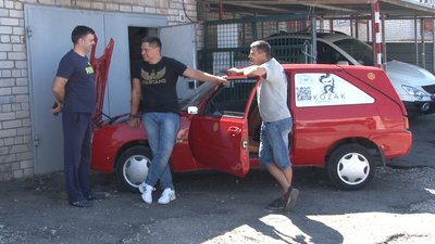 Троє друзів перетворили "Таврію" в електрокар і поїхали на море. СУСПІЛЬНЕ | ВІДЕОНОВИНИ