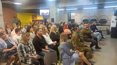 "Допомагаємо знайти себе після фронту": у Вінниці реалізовують освітній проєкт для ветеранів та їхніх родин "Допомагаємо знайти себе після фронту": у Вінниці реалізовують освітній проєкт для ветеранів та їхніх родин