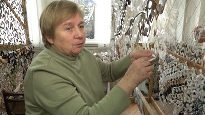 "Черкаські павучки" сплели понад 37 тисяч маскувальних сіток