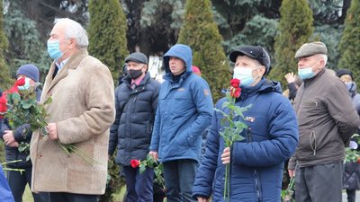 У Вінниці вшанували пам'ять ліквідаторів аварії на Чорнобильській АЕС У Вінниці вшанували пам'ять ліквідаторів аварії на Чорнобильській АЕС
