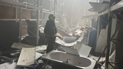 РФ двічі атакувала склади на Одещині, де зберігали медикаменти та продукти