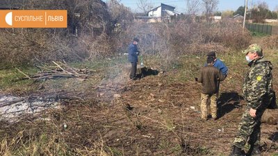 Спалювати суху траву - заборонено: на Львівщині проводять рейди