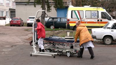 Чернігівська обласна лікарня отримала техніку та медикаменти на понад 350 тисяч доларів Чернігівська обласна лікарня отримала техніку та медикаменти на понад 350 тисяч доларів