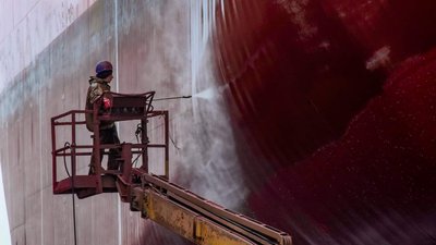 На Одещині криголам "Ноосфера" готують до експедиції