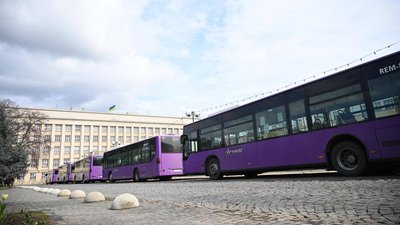 Шість пасажирських автобусів для Чернігівщини, Сумщини, Харківщини та Закарпаття передали від Угорщини Шість пасажирських автобусів для Чернігівщини, Сумщини, Харківщини та Закарпаття передали від Угорщини