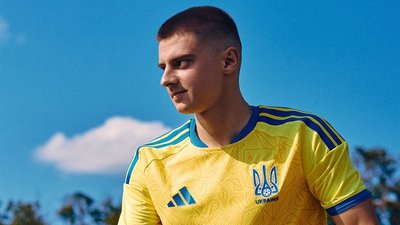 Віталій Миколенко в новому комплекті домашньої форми збірної України