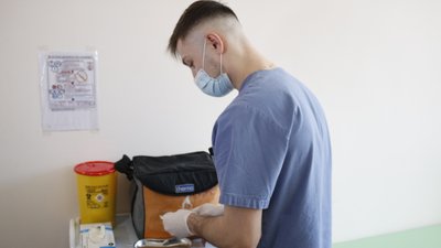 Другий етап вакцинації в Одесі: де розгорнули тимчасові пункти щеплення та як вони працюють Другий етап вакцинації в Одесі: де розгорнули тимчасові пункти щеплення та як вони працюють